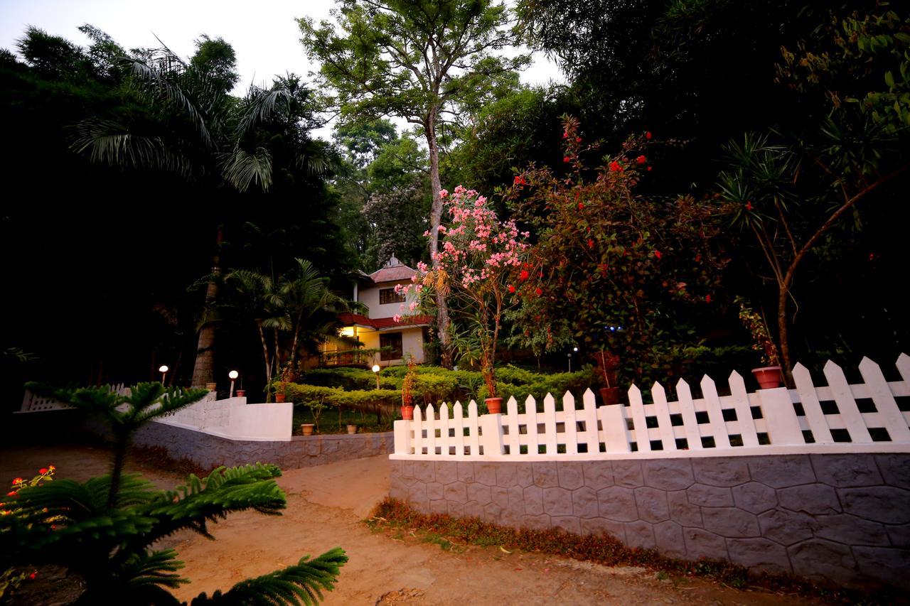 Spice Jungle Resort Munnar Exterior foto