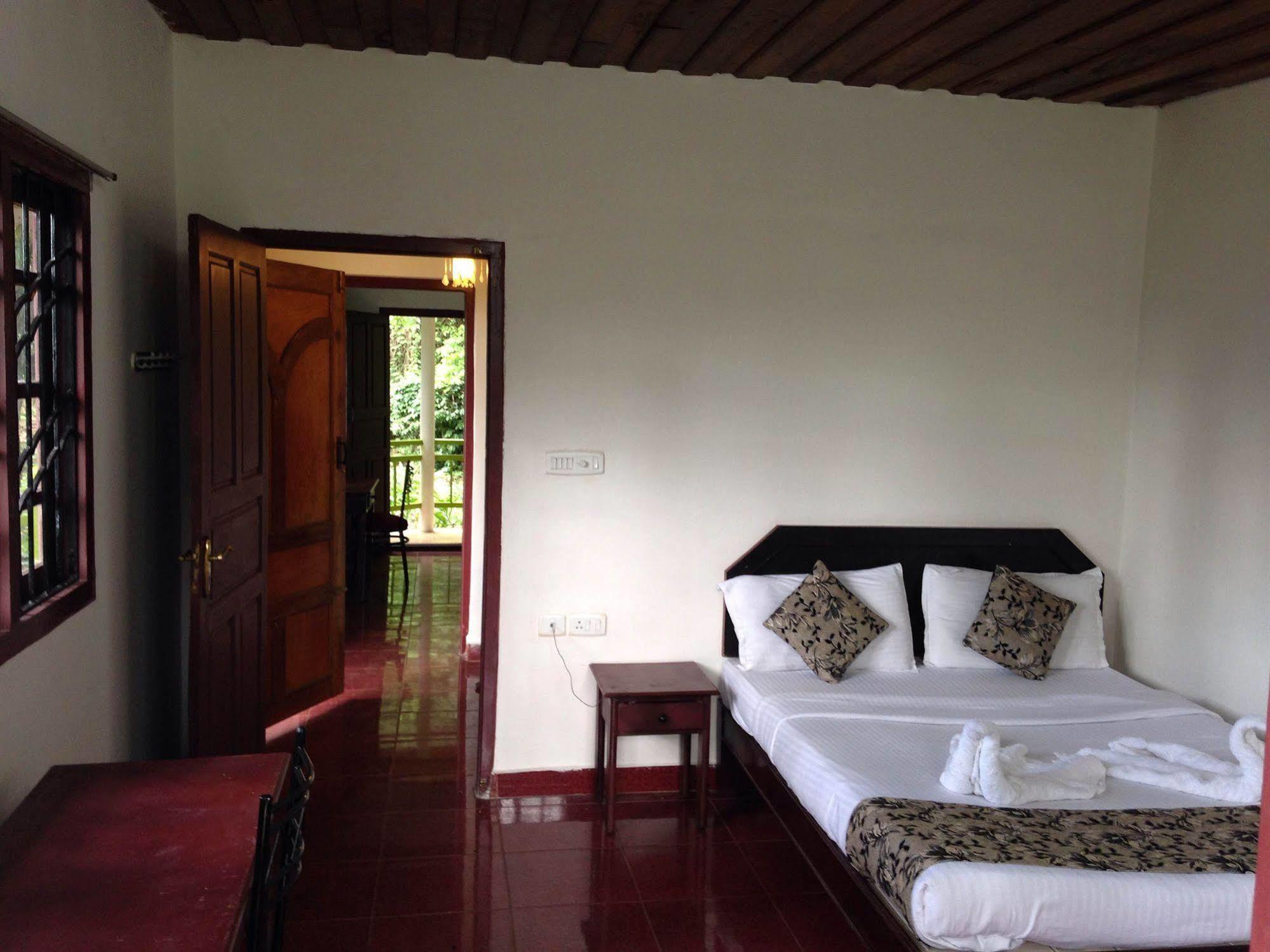 Spice Jungle Resort Munnar Exterior foto